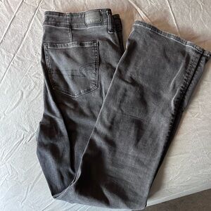 American Eagle High-Rise Skinny Kick Jeans (black)